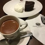 ピエール マルコリーニ - シンプル ホット チョコレート 
      マルコリーニ チョコレートガトー