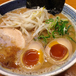 麺屋　一 - 豚骨しょうゆ味玉ラーメン