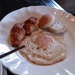 カフェ・ヴィア・ボンテンピ - Cセット￥650