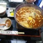 浅田屋 - 初めて食べた浅田屋さんの味噌煮込みうどん、味に個性が無く美味いか不味いか判断できず（ーー；）
            私はウチの味はコレだと個性が強い方が好きですね。