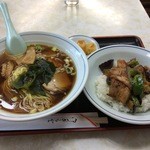 宝来 - なすみそ丼とラーメンのランチセット