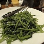 ベトナム フロッグ - 空芯菜の炒め物