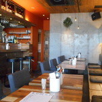 ビストロ酒場 エール - 店内全景