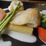 Bisutoro Sakaba Eru - 白身魚の白ワインクリームソース