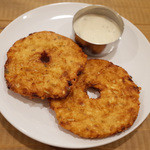 ヴェヌス サウス インディアン ダイニング - オニオンワダ：タマネギ入りウラド豆のドーナツ(500円)