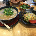 豚旨 うま屋 ラーメン - 