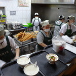 阜杭豆漿 - おばちゃんにメモを見せて注文