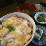 炭達磨 - 親子丼（大盛り）:550円
            大盛りはサービス