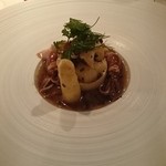 NOUVE - ホッキ貝とホワイトアスパラのソテー　トリュフのビネグレットソース