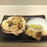 鮨でですけ - 北海道産ホタテの殻付き浜焼き