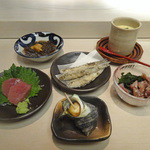 鮨でですけ - 食べ放題でも愉しめる肴の数々