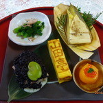 山田亭 - 焼物　梶木鮪の西京古代米焼に厚焼玉子・建長寺産筍・金柑・菜の花