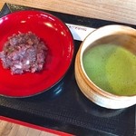 江口だんご本店 - むかしぼたもちセット(500円)