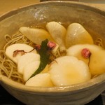 つきじ 文化人 - 桜そば：桜が散る前に