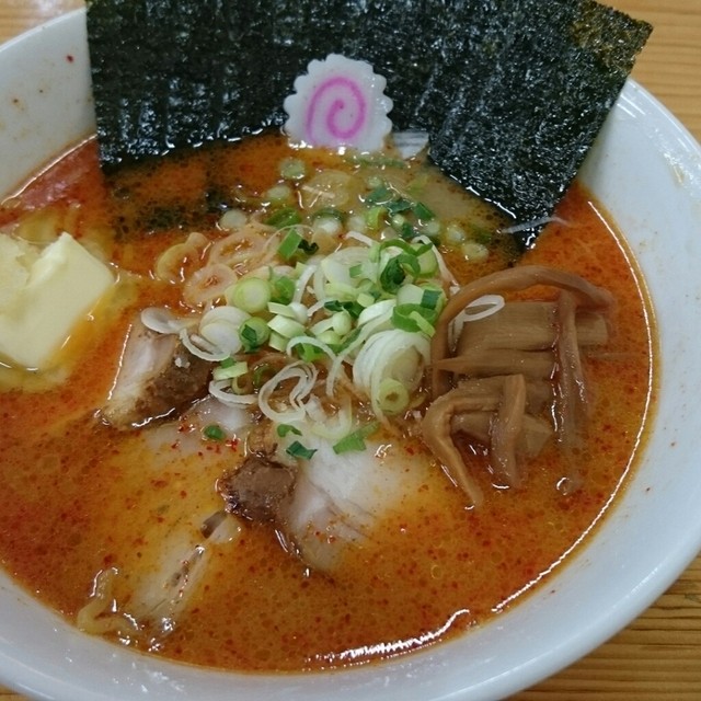 ありそうで無い辛みそにんにくのバターらーめん By 金さん513