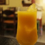 クルワ・プリックタイ - マンゴージュース 380円