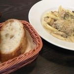 ビストロ サイトウ - チキンと茸のクリーム煮