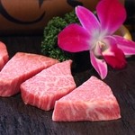 Shichirin Yakiniku Tanoshiira - 【料理】厳選された食材