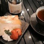 Atelier Key-men - 和紅茶とイチゴ＆クリームのシフォンケーキ