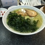 ラーメン 前田家 - ラーメン（並）わかめ
      ¥650