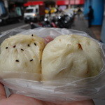 老蔡水煎包 - ぶたにく焼きまんじゅう、にら焼きまんじゅう