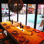 Trattoria Cicci Fantastico - １Fのハイテーブル席