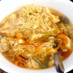 珉珉 - 酸辣麺のアップ。