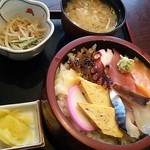 千成寿司 - ちらし定食