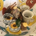 黒鯛の味噌幽庵焼き、カマスの利休焼き、糸もずくとタタキオクラ、里芋を使った和風キッシュほか