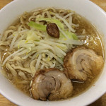 ラーメン二郎 - ラーメン 700円　麺半分・ヤサイ少なめ・ニンニク