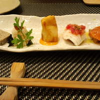創作料理と京野菜のびすとろ キザノ - 前菜：五種盛り合わせ