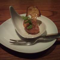 ミルカレス - お通し：ﾏｸﾞﾛのﾀﾙﾀﾙ 