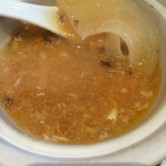 中国料理 桃李蹊 茶屋が坂店 - フカヒレスープ、丸ごと入っている