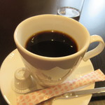 カフェ サリー - 最後は１００円追加してホットコーヒーをお願いしてちょっとゆっくりして出来あがった車を受け取りに行きました。


