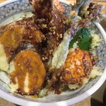 天ぷら 兎波 - 海老三尾と季節のお野菜五点盛り＋玉子天をトッピングしてます