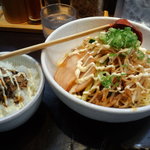 Ajigen - ピリ辛冷しあえ麺＆チャー玉丼