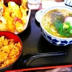 瀬戸内製麺710 - 天ぷらうどん&かやくご飯 980円&200円