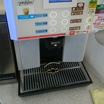 ファミリーマート 広瀬通立町店 - ファミマ コーヒーマシーン