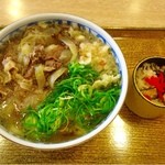 Rakuraku Udon - 肉うどん大  かやく御飯