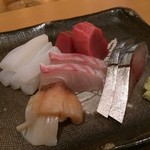 Kita - お刺身(マグロ、〆鯖、白ミル貝、真鯛、アオリイカ)