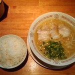 山田家乃ごん太 - ラーメン