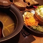 Shabushabu Onyasai - 火鍋とゆずのスープで