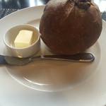 レストランカフェ　メリメロ - 胡桃とレーズンのパン