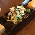 釜揚げパスタ 中田屋 - セットのパン、サラダ、デザート