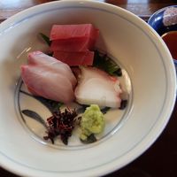 浅草むぎとろ 本店 - むぎとろ昼膳 旬の鮮魚