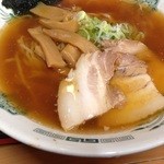 来来軒 - 中華そば390円は油抜きにしてもらいました