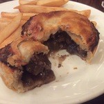 フルモンティ - ミートパイ断面♪