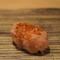 焼き鳥 平良 - 生つくねの握り