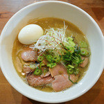 千代橋黄金らーめん ダルマ - いりこらーめん塩味+特製