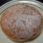 シュクルヴァン - 不思議なフレンチクリームパン(160円)